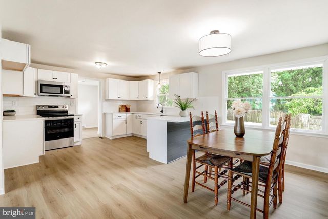 923 SUSAN CIR, Enola, PA 17025