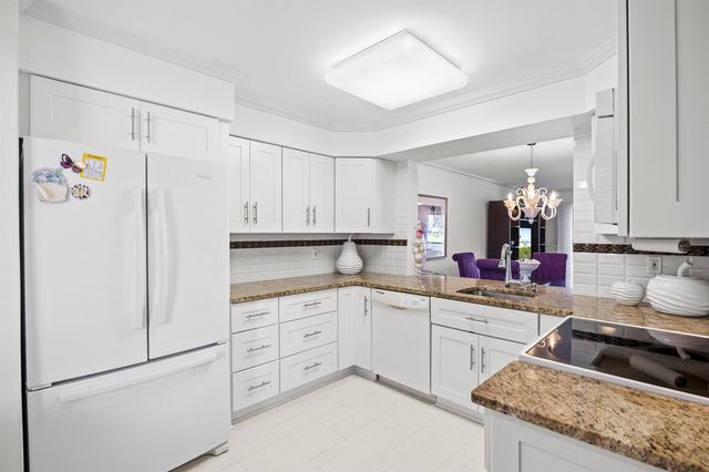 7146 Huntington Lane 105, Delray Beach, FL 33446