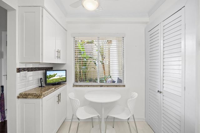 7146 Huntington Lane 105, Delray Beach, FL 33446