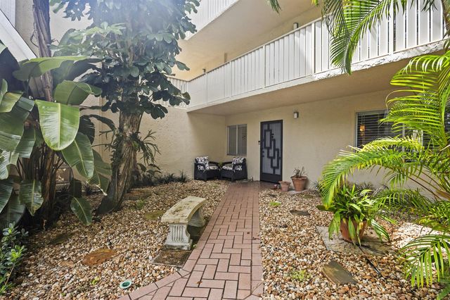 7146 Huntington Lane 105, Delray Beach, FL 33446