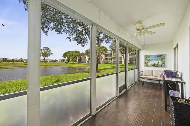 7146 Huntington Lane 105, Delray Beach, FL 33446