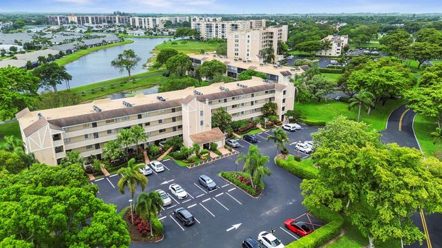 7146 Huntington Lane 105, Delray Beach, FL 33446