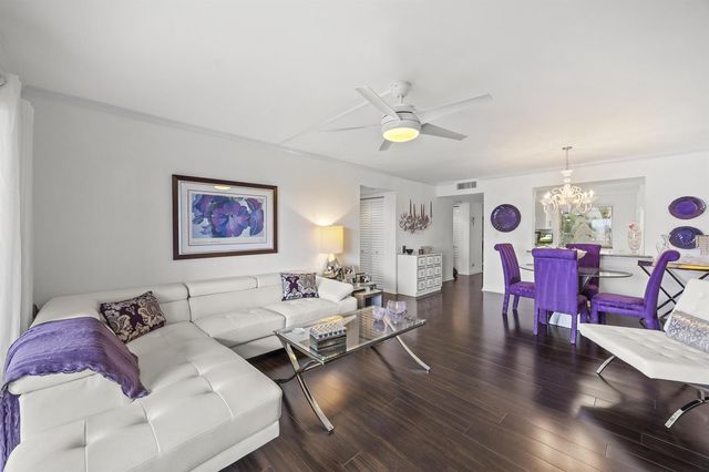 7146 Huntington Lane 105, Delray Beach, FL 33446