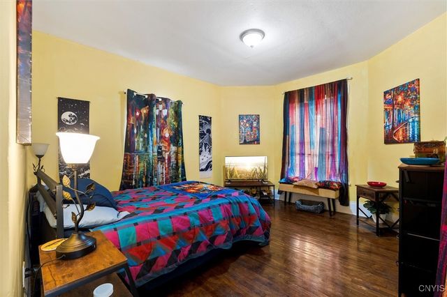 945 Oak Street, Syracuse, NY 13203