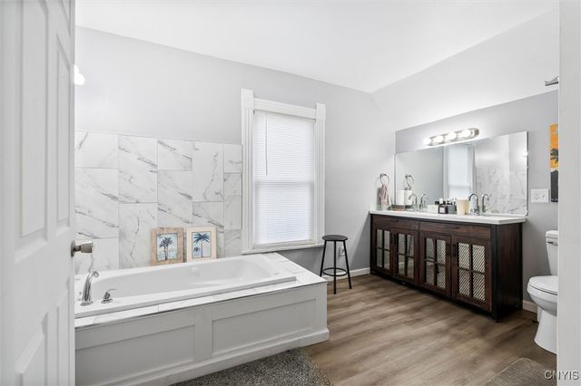 945 Oak Street, Syracuse, NY 13203