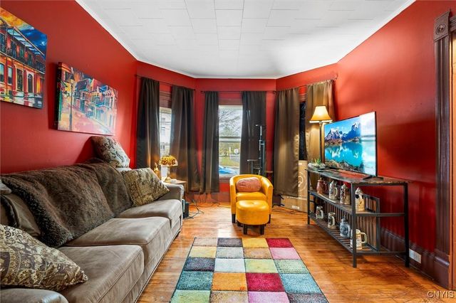 945 Oak Street, Syracuse, NY 13203