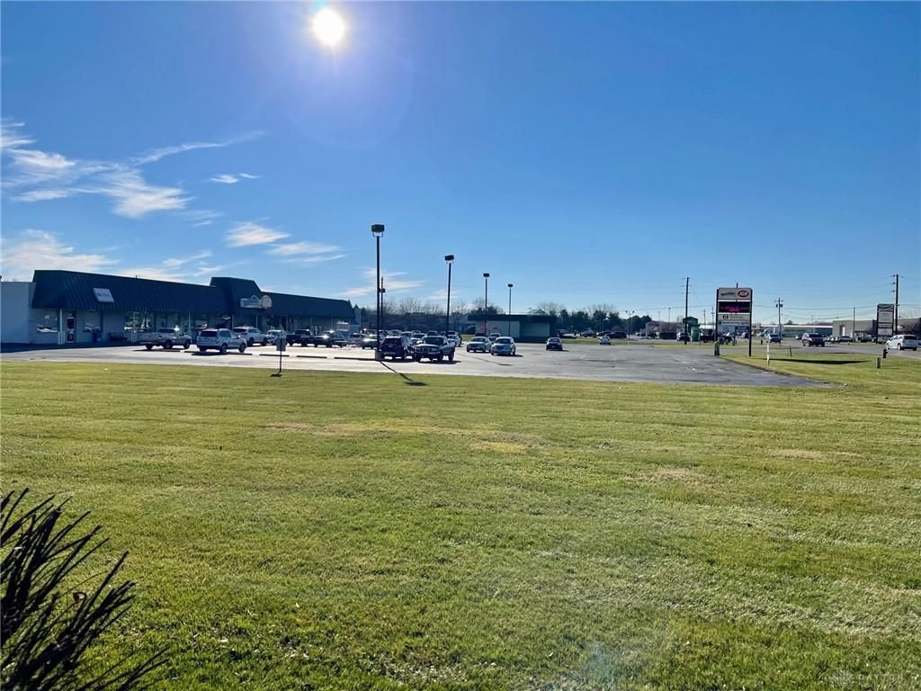 7581 Dayton Springfield Road, Fairborn, OH 45324