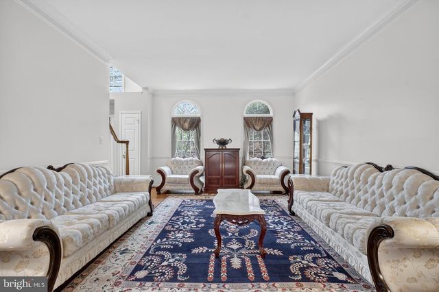 6331 HIDDEN CANYON RD, Centreville, VA 20120