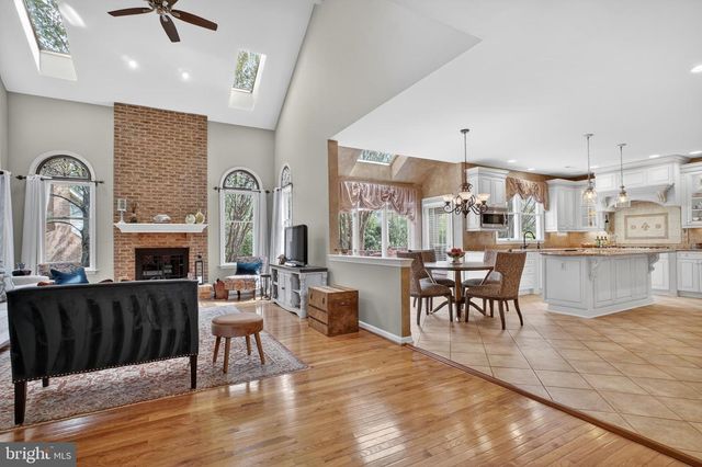 6331 HIDDEN CANYON RD, Centreville, VA 20120