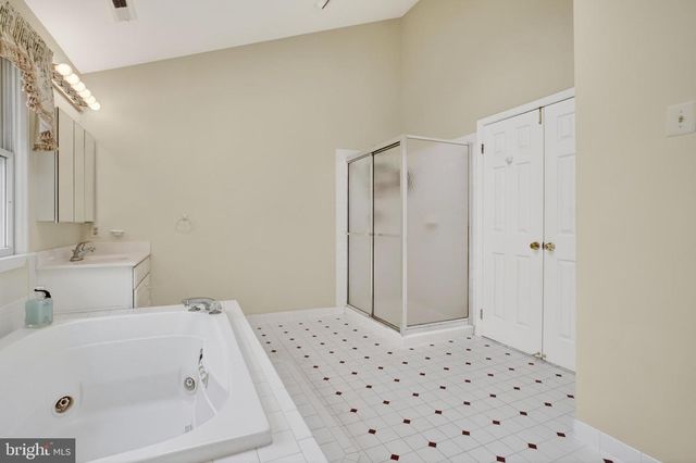 6331 HIDDEN CANYON RD, Centreville, VA 20120