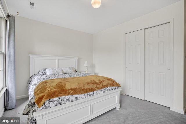 6331 HIDDEN CANYON RD, Centreville, VA 20120