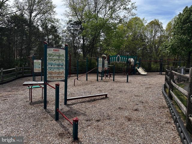 6331 HIDDEN CANYON RD, Centreville, VA 20120