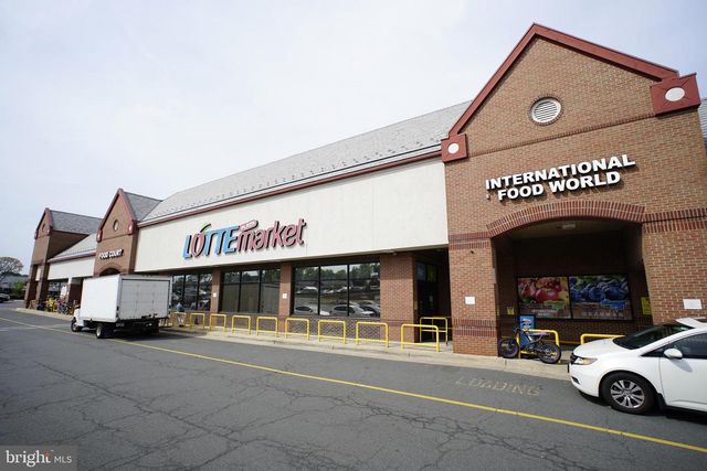 6331 HIDDEN CANYON RD, Centreville, VA 20120