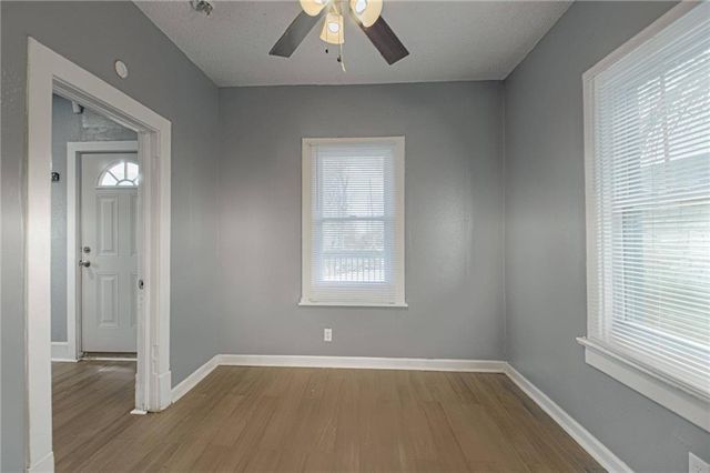 532 PARALLEL Avenue, Kansas City, KS 66104