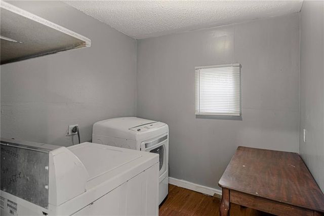 532 PARALLEL Avenue, Kansas City, KS 66104