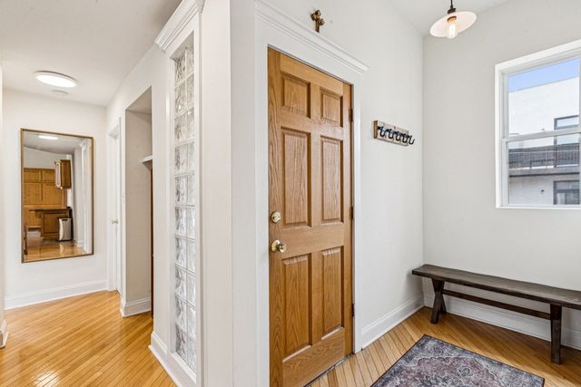 2346 W Augusta Boulevard 3F, Chicago, IL 60622