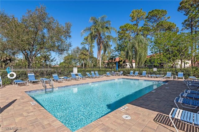 209 Robin Hood CIR 201, Naples, FL 34104