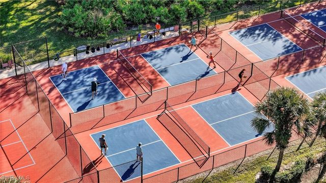 209 Robin Hood CIR 201, Naples, FL 34104