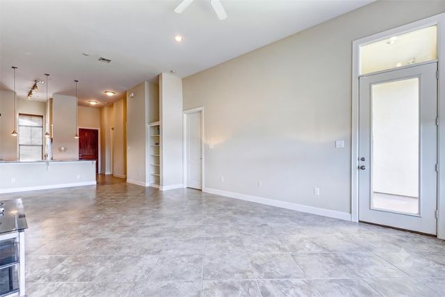 17040 W Fm 1097 Road 4303, Montgomery, TX 77356