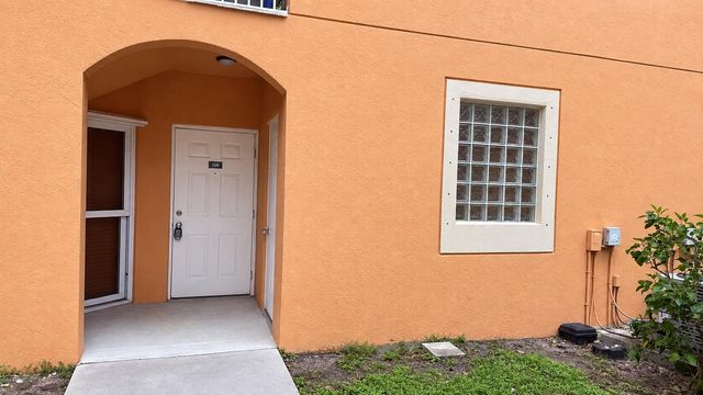 6952 SW 39TH Street C106, Davie, FL 33314