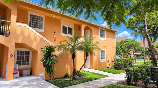 6952 SW 39TH Street C106, Davie, FL 33314