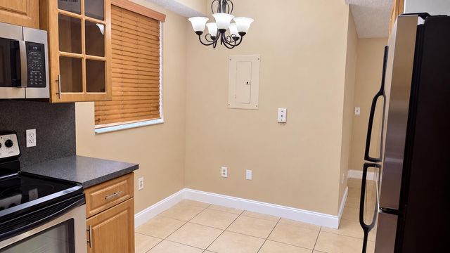 6952 SW 39TH Street C106, Davie, FL 33314