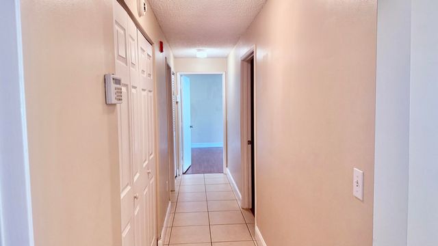 6952 SW 39TH Street C106, Davie, FL 33314
