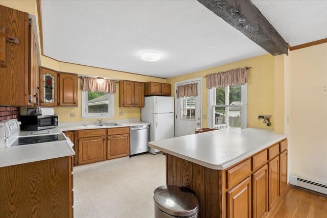 415 Greeley Street, Manchester, NH 03102
