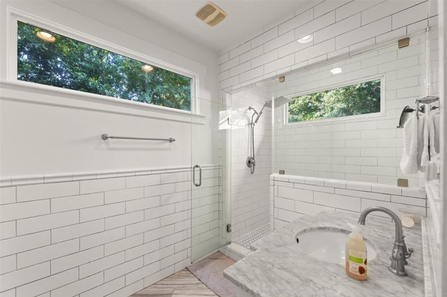 817 Gale Street, Houston, TX 77009