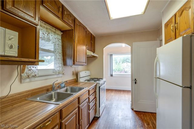 1425 Chippewa Avenue, Akron, OH 44305