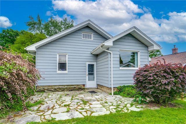 1425 Chippewa Avenue, Akron, OH 44305