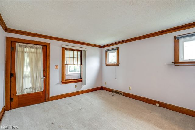 1425 Chippewa Avenue, Akron, OH 44305