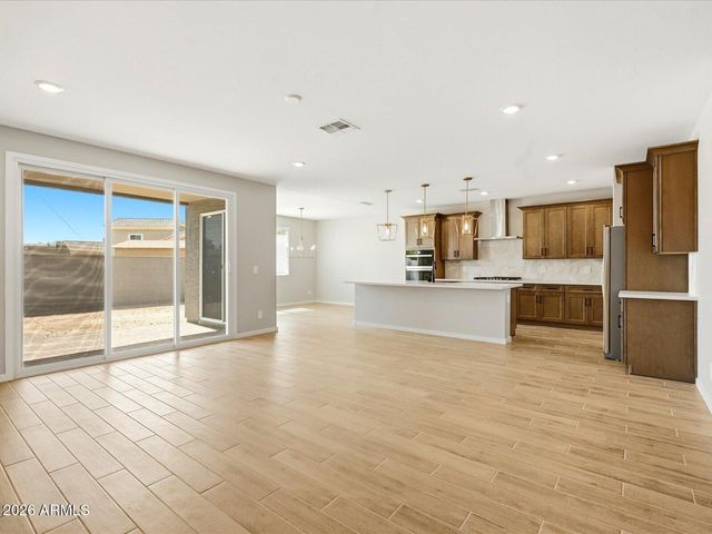 1180 W Haynes Way, Apache Junction, AZ 85120