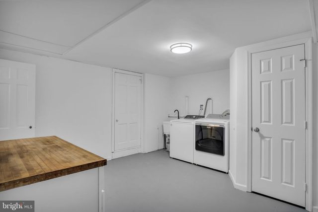 1059 HILLSIDE DR, York, PA 17403