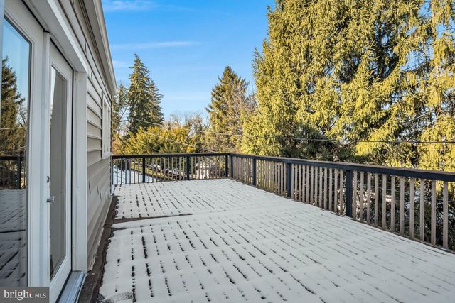 1059 HILLSIDE DR, York, PA 17403