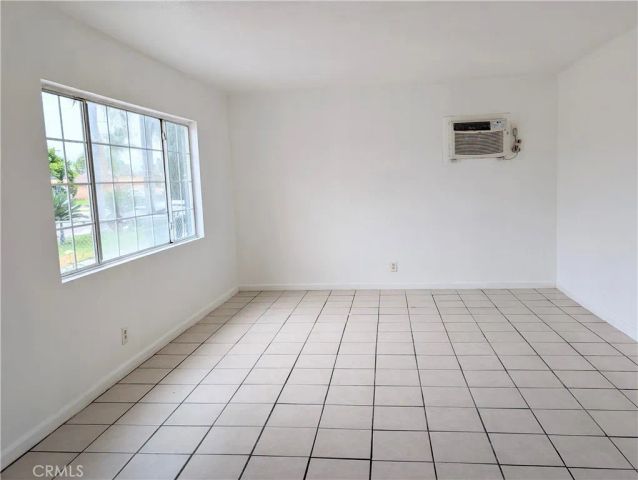 357 W WOODCREST ST., Rialto, CA 92376
