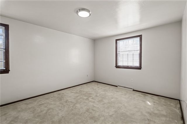 6111 Great Dane Dr, Bethel Park, PA 15102