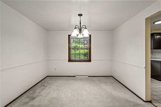 6111 Great Dane Dr, Bethel Park, PA 15102