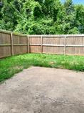 2006 Azlin Place B, Siloam Springs, AR 72761