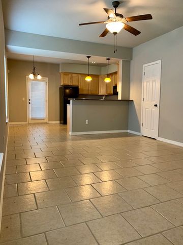 2006 Azlin Place B, Siloam Springs, AR 72761