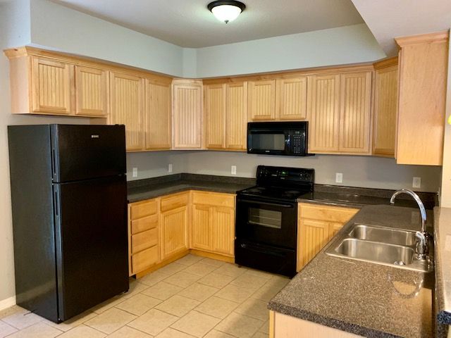 2006 Azlin Place B, Siloam Springs, AR 72761