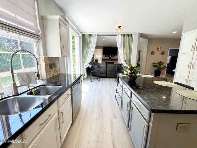 6726 Runnymede Drive, Sparks, NV 89436