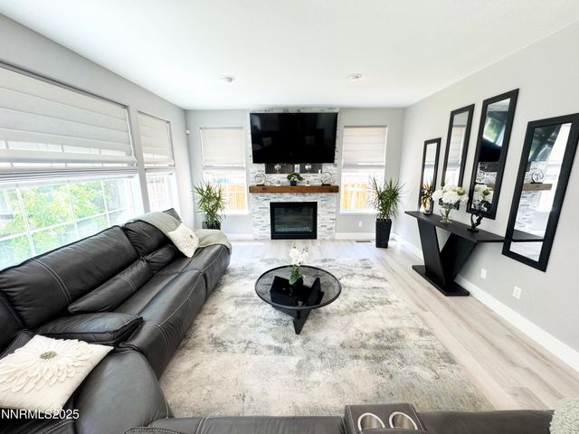 6726 Runnymede Drive, Sparks, NV 89436