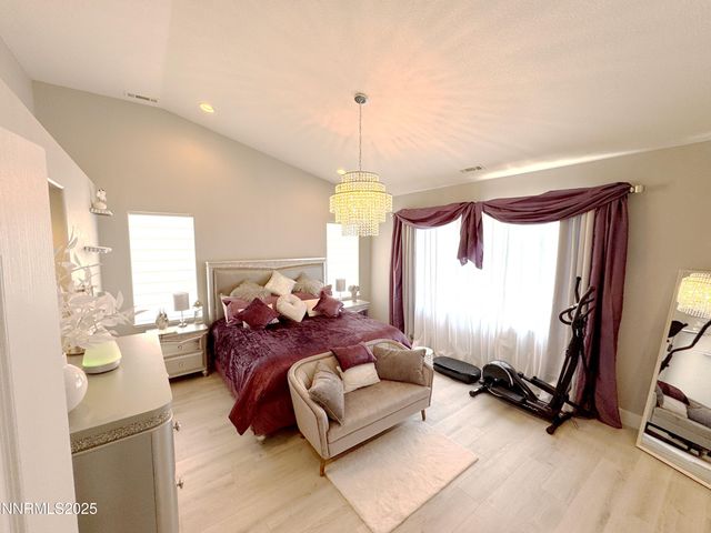 6726 Runnymede Drive, Sparks, NV 89436