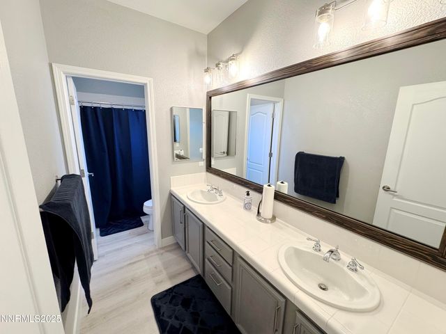 6726 Runnymede Drive, Sparks, NV 89436