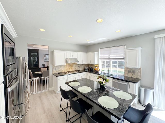 6726 Runnymede Drive, Sparks, NV 89436