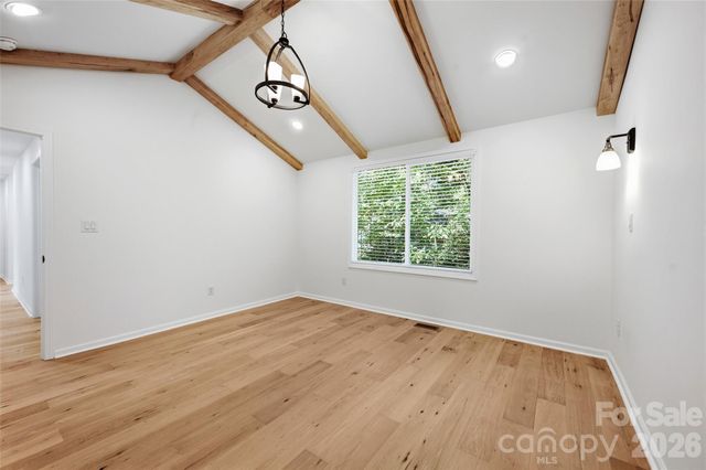126 39th Avenue Court NW, Hickory, NC 28601