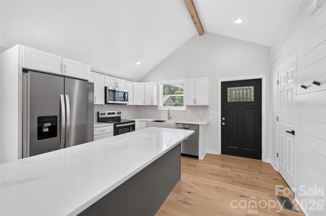 126 39th Avenue Court NW, Hickory, NC 28601