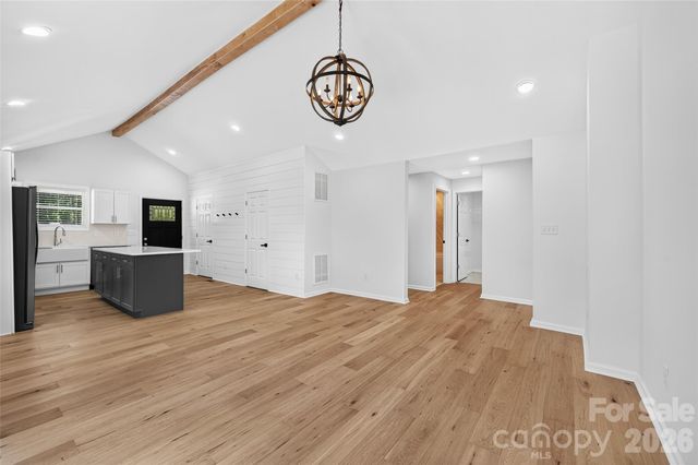 126 39th Avenue Court NW, Hickory, NC 28601