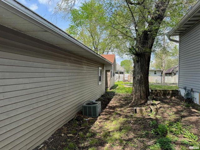 231 COOPER Street, Pekin, IL 61554